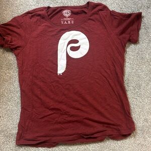 Phillies tshirt  L